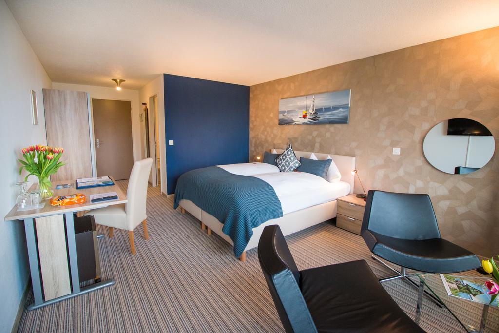 Park - Hotel Inseli Romanshorn Extérieur photo