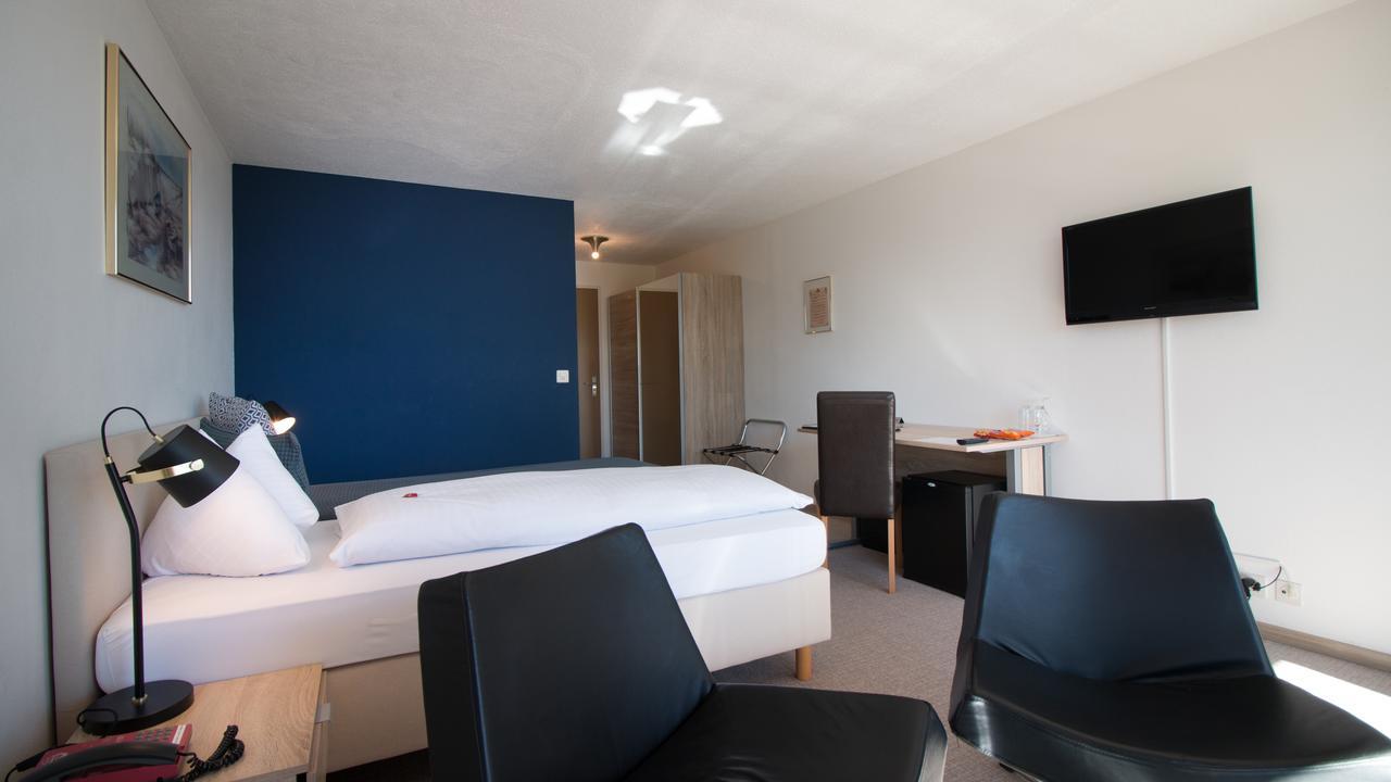 Park - Hotel Inseli Romanshorn Extérieur photo